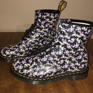 Dr Martens Black Floral